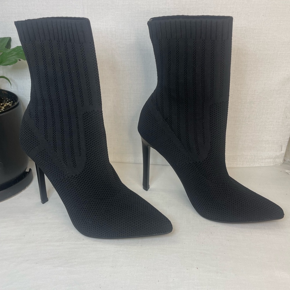 Steve Madden Discreet Boot in Black, Size 7M - Picture 6 of 14